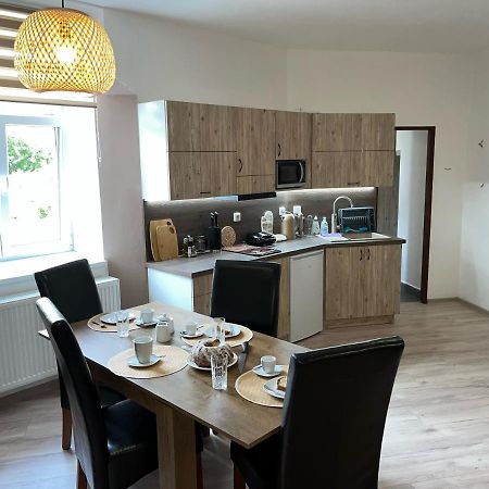 Apartmany Nezarka A Privatni Wellness 因德日赫城堡 外观 照片