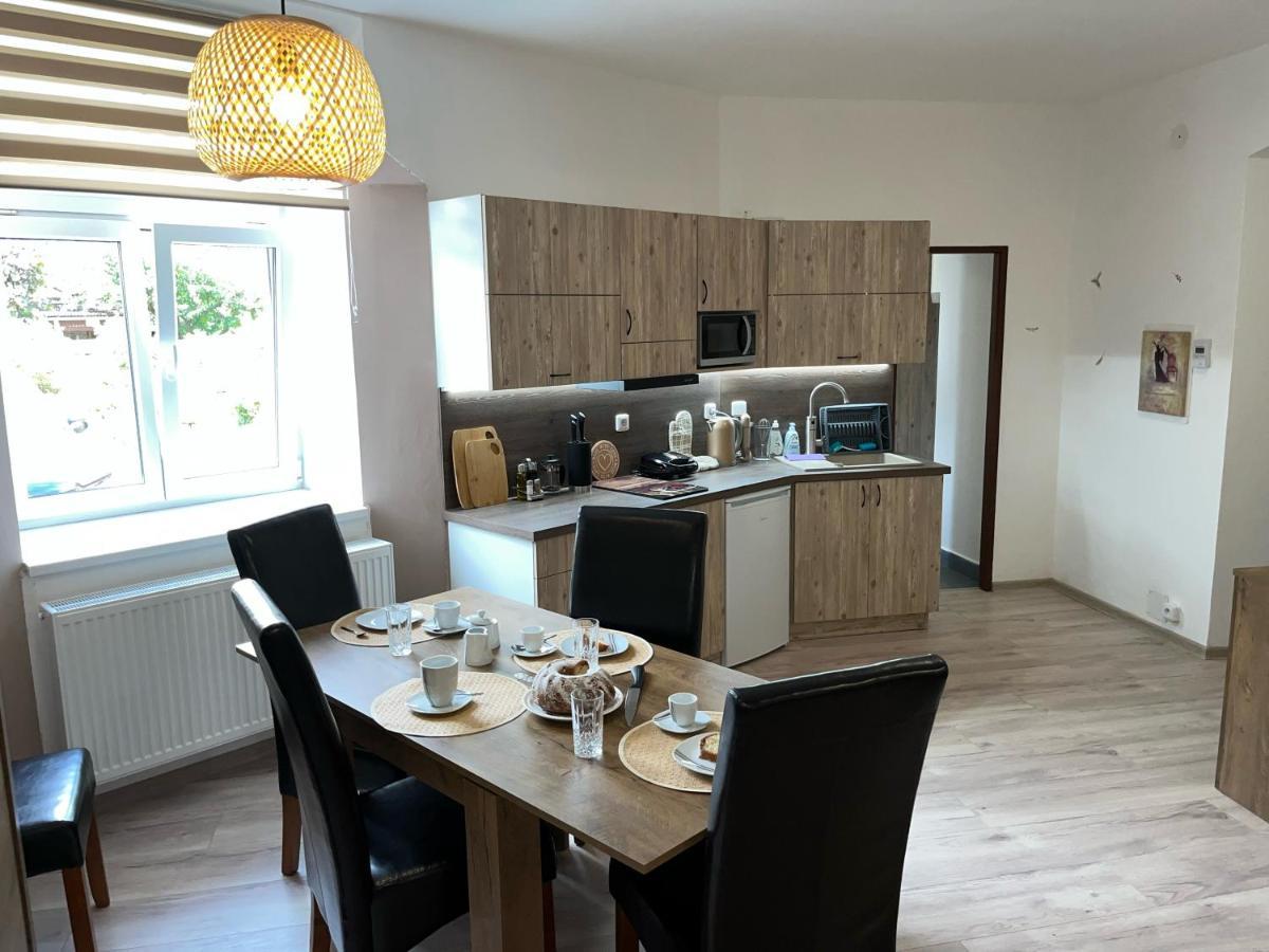 Apartmany Nezarka A Privatni Wellness 因德日赫城堡 外观 照片