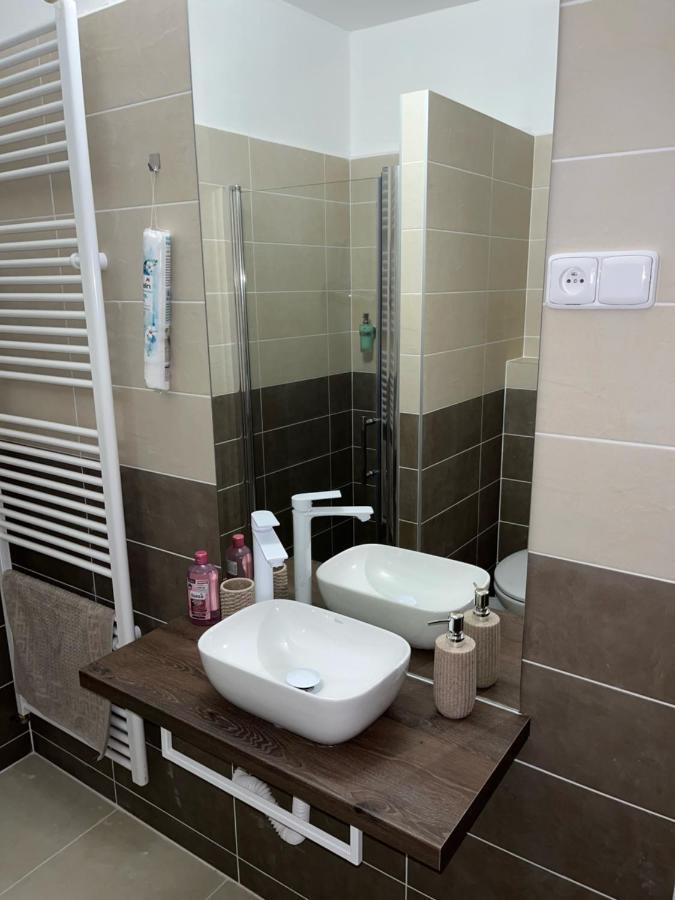 Apartmany Nezarka A Privatni Wellness 因德日赫城堡 外观 照片
